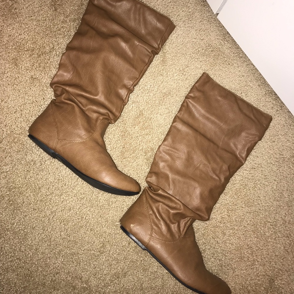 Super cute brown high boots